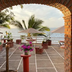 Traditional Sierra Leon Oceanfront - Adults Only Hotel